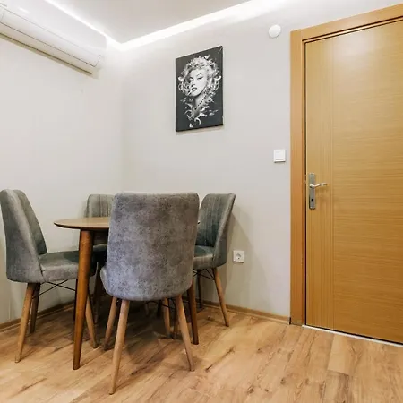 Flat W Jacuzzi 2 Min To Metro Near Marmara Park *