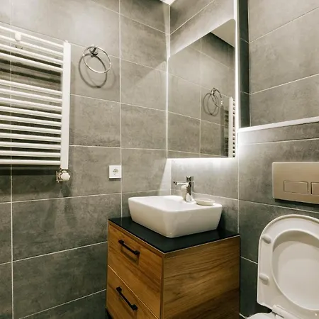 Flat W Jacuzzi 2 Min To Metro Near Marmara Park Apartament *